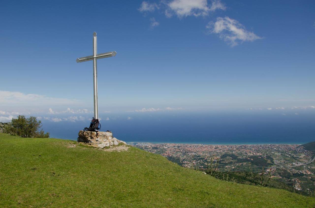 Kalimera Bardineto Esterno foto